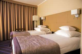Отель Hotel DeSilva Premium Opole Ополе Двухместный номер с 2 отдельными кроватями-2