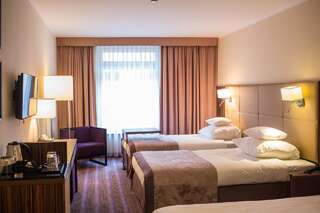 Отель Hotel DeSilva Premium Opole Ополе Двухместный номер с 2 отдельными кроватями-1